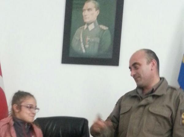 23 Nisan´da öğrencilerimiz İlçe Jandarma Komutanlığı´nı ziyaret ettiler